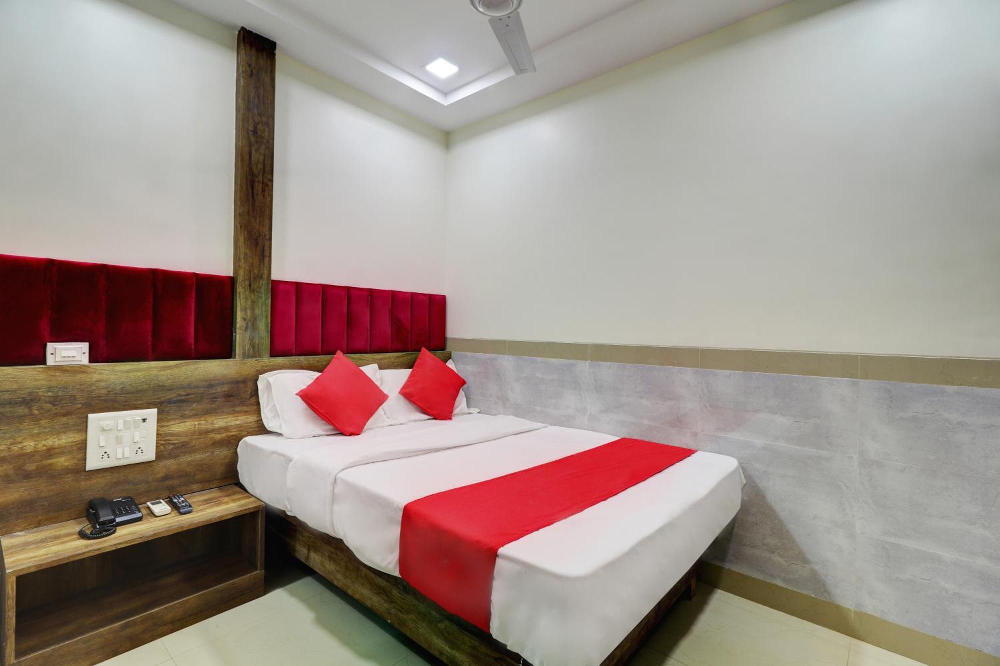 Hotel New Balaji Residency Mumbai Exteriör bild