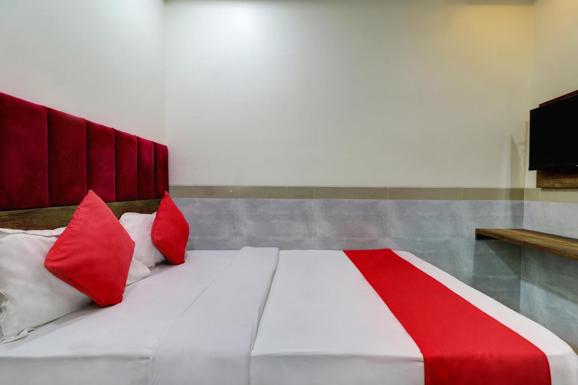 Hotel New Balaji Residency Mumbai Exteriör bild