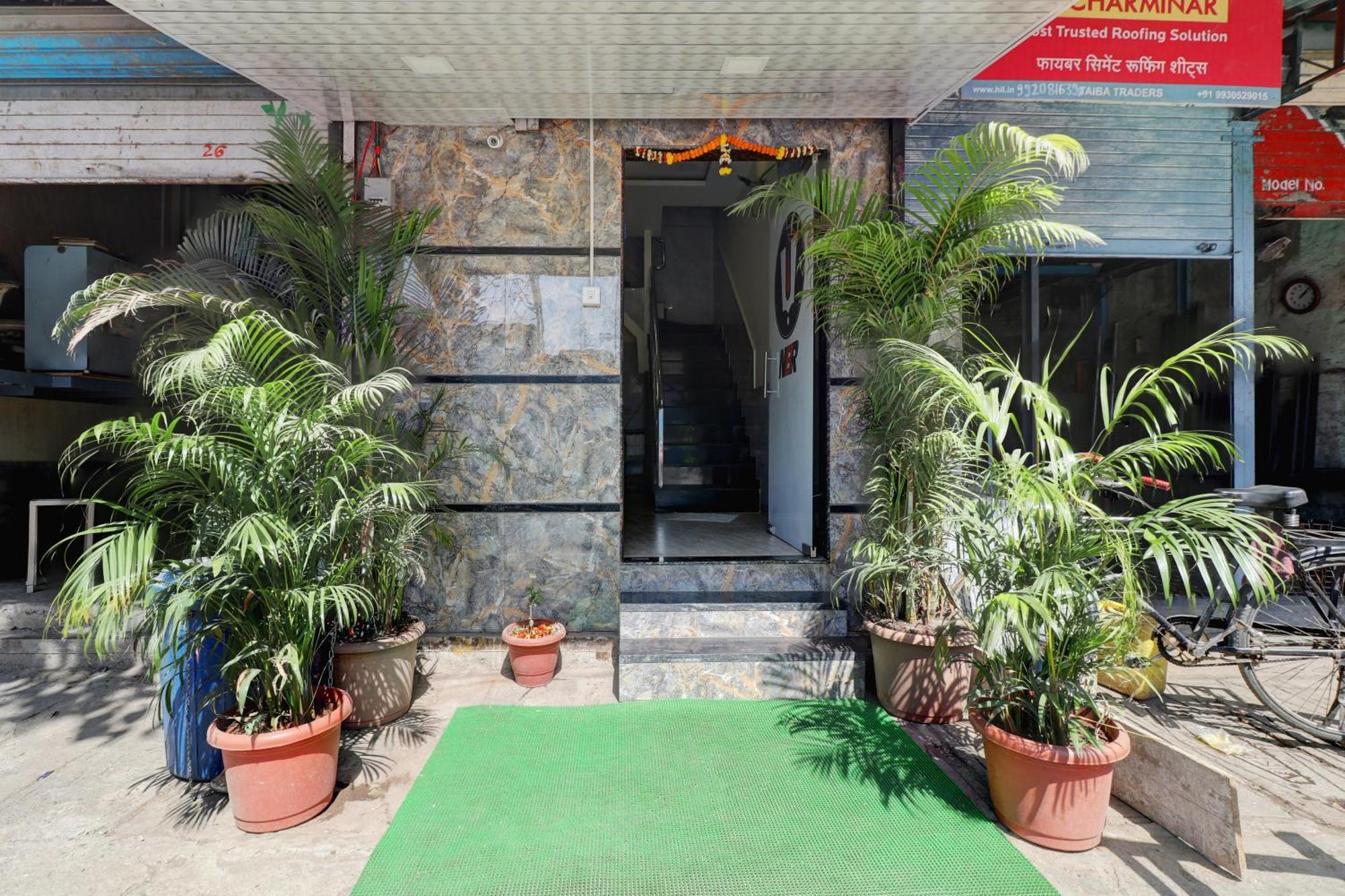 Hotel New Balaji Residency Mumbai Exteriör bild