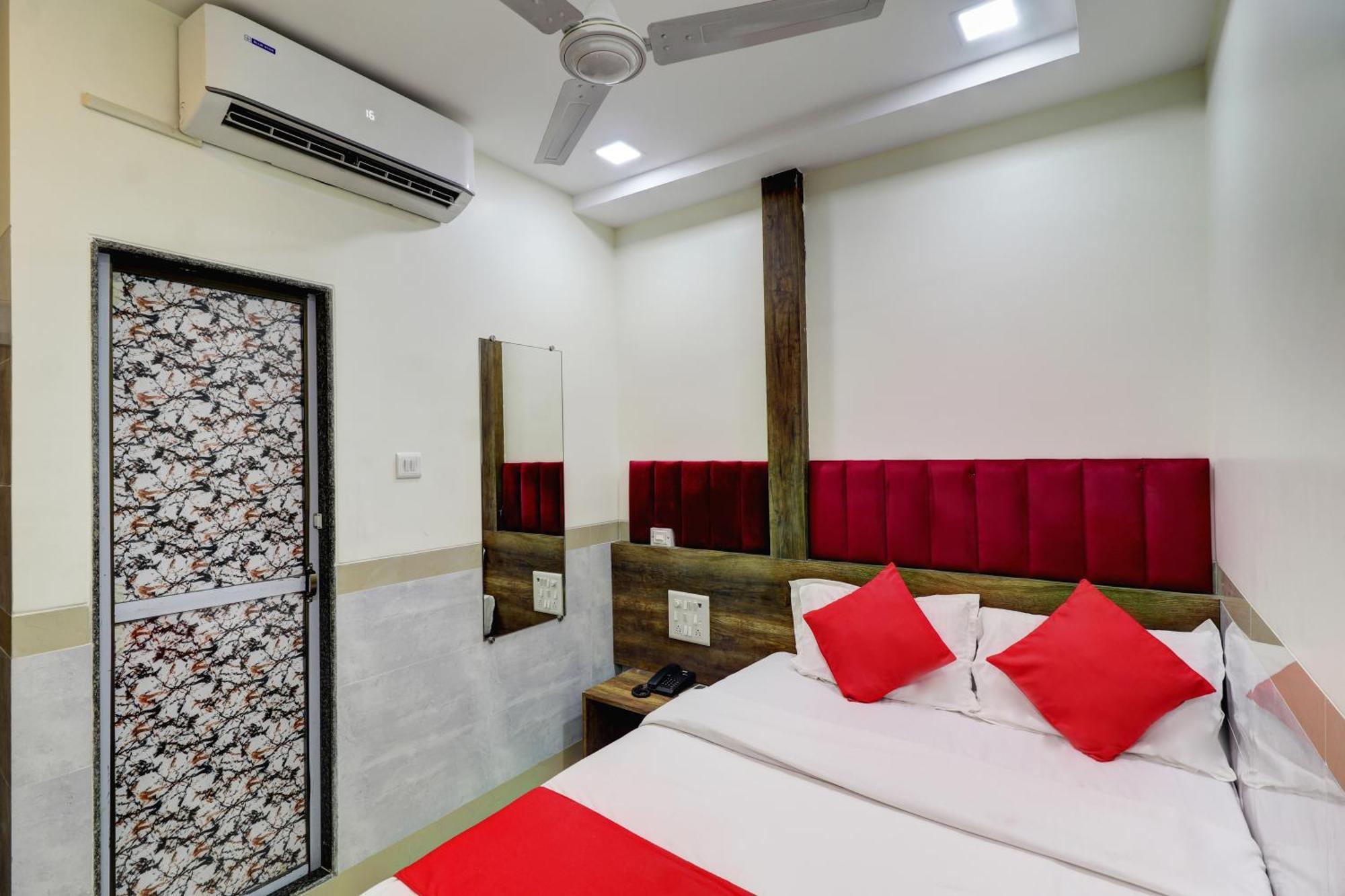 Hotel New Balaji Residency Mumbai Exteriör bild