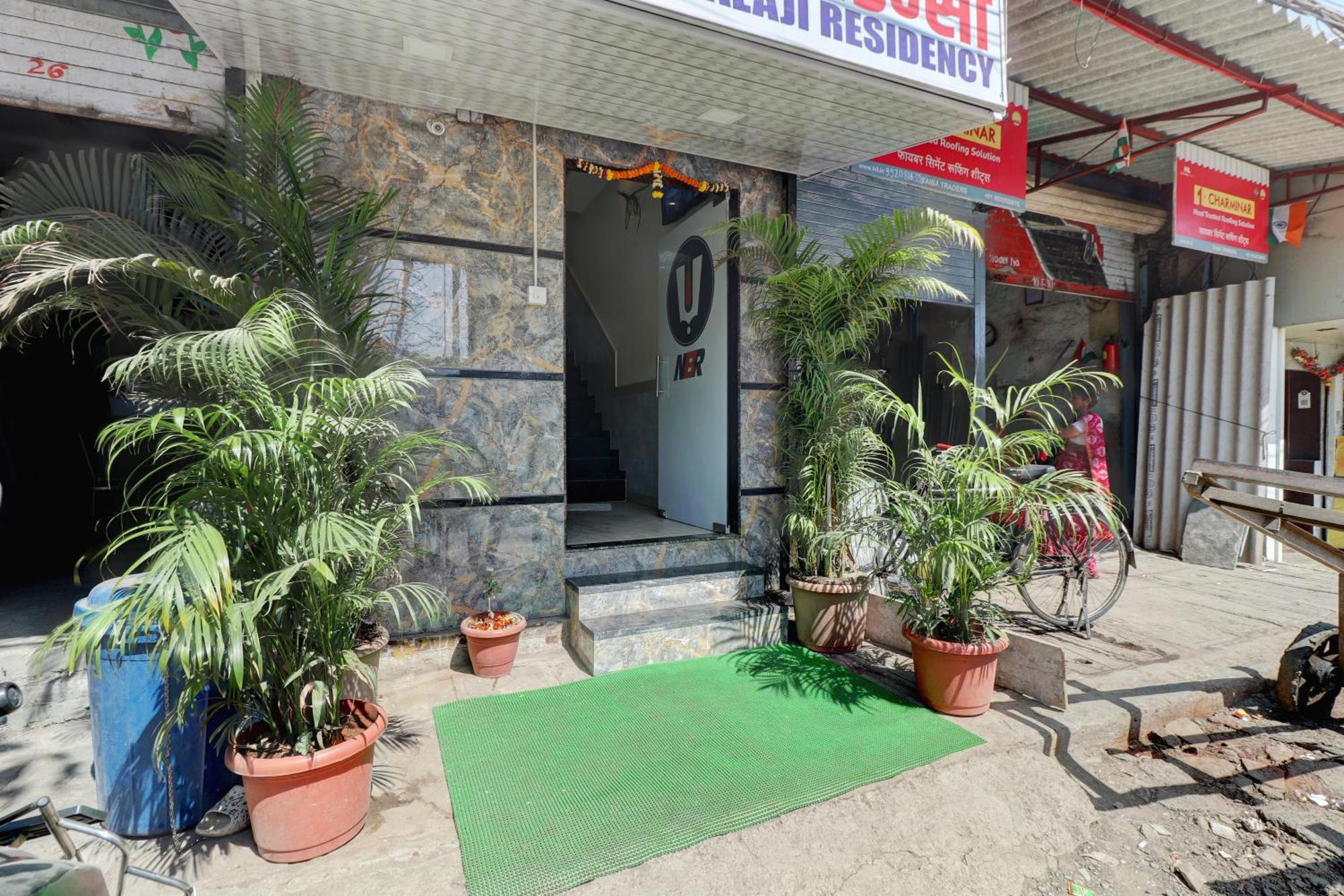 Hotel New Balaji Residency Mumbai Exteriör bild