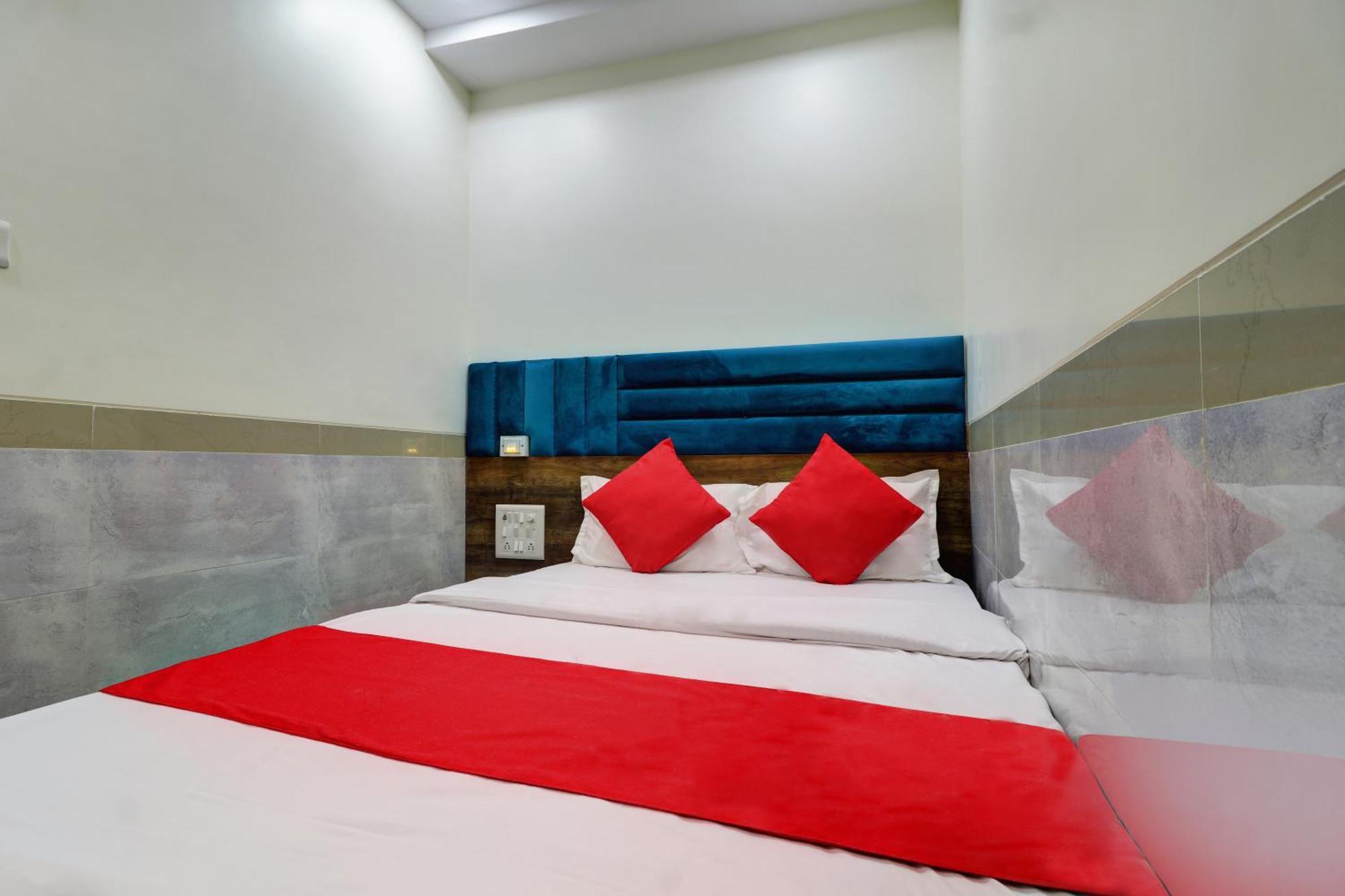 Hotel New Balaji Residency Mumbai Exteriör bild