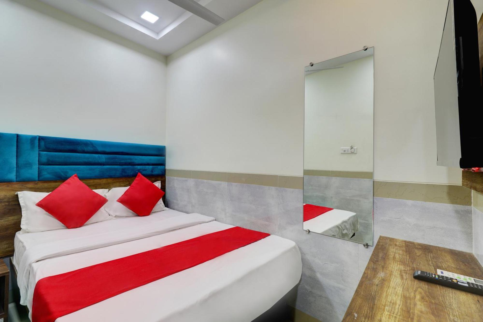 Hotel New Balaji Residency Mumbai Exteriör bild